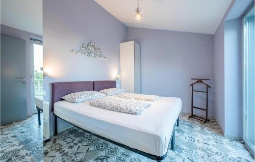 1 Bedroom Gorgeous Apartment In Gondolici