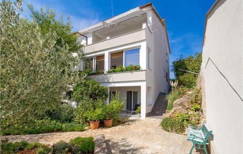 2 Bedroom Stunning Apartment In Krk