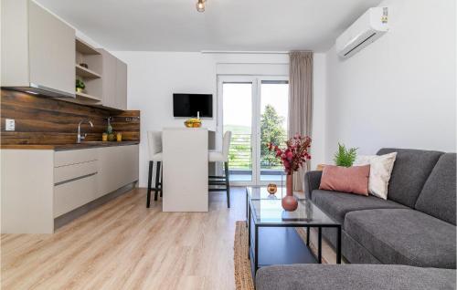 Lovely Apartment In Rovinj With Wifi