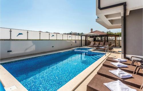 Gorgeous Home In Stobrec With Sauna