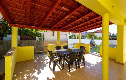Balkón nebo terasa v ubytování Two-Bedroom Holiday Home In Sokusan