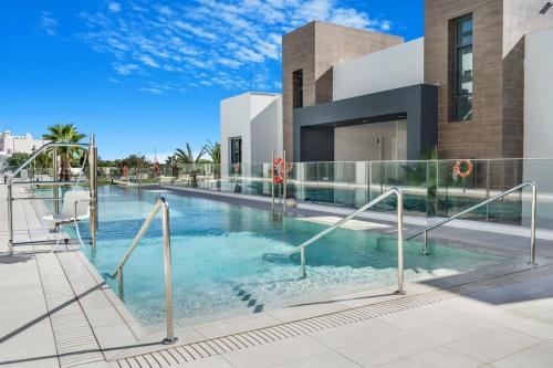 Apartamento de Lujo con Vista al Mar