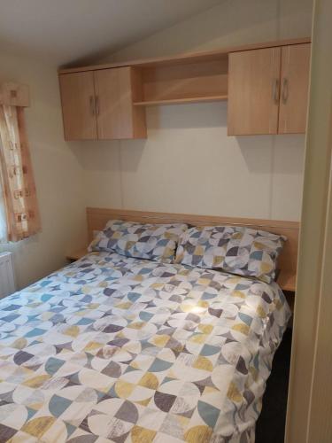 Postel nebo postele na pokoji v ubytování Cozee Stays Holiday Home
