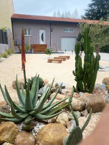 Can FRANCES - Parking-Garage-2 jardins-Terrasse-BRASERO-MER-Wifi