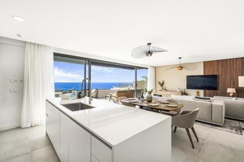 Luxury Penthouse with Ocean View