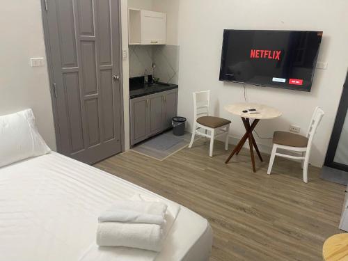 Ein Bett oder Betten in einem Zimmer der Unterkunft CHARM CHARM - kimmy housing - 48 To Ngoc Van