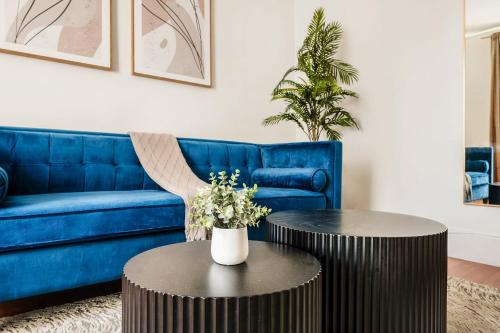 Χώρος καθιστικού στο 69-4D Trendy Lower East Side 1Br Brand New