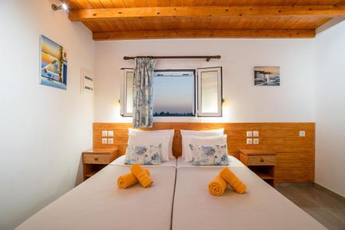 Third floor with sea view Double or twin room with private terrace
