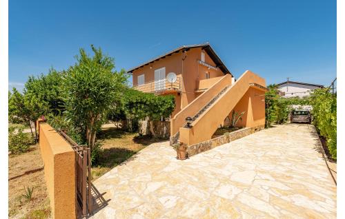 Nice Apartment In Privlaka With Wifi