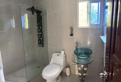Ένα μπάνιο στο Casa lopez