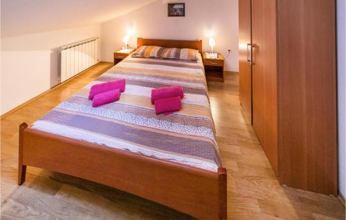 Lovely Apartment In Pula With Wifi