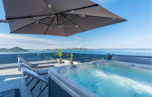 Cozy Apartment In Drage With Sauna