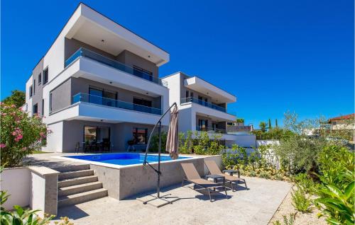 Nice Apartment In Malinska With Wifi