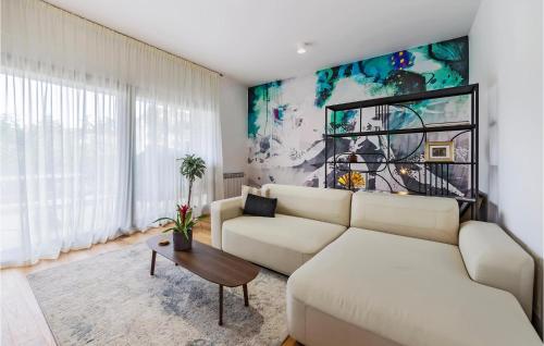 Awesome Apartment In Fazana With Wifi