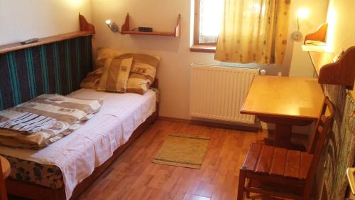 Postel nebo postele na pokoji v ubytování Kerámiapark Guesthaus