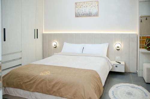 Una cama o camas en una habitación de Dream house Enia 1