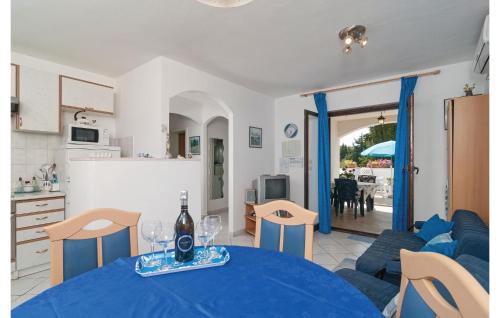 Kuchyň nebo kuchyňský kout v ubytování Apartment Supetar With Sea View Xii