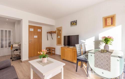 Amazing Apartment In Torrevieja With Wifi