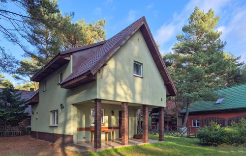 3 Bedroom Beautiful Home In Pogorzelica