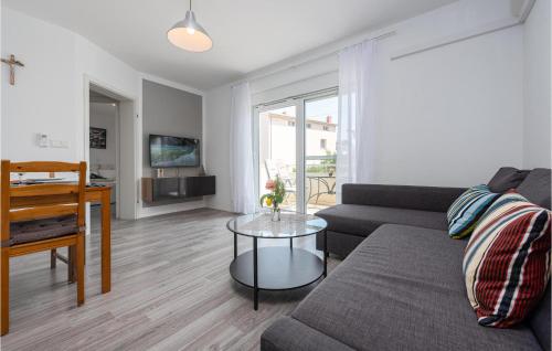 Stunning Apartment In Zadar With Wifi