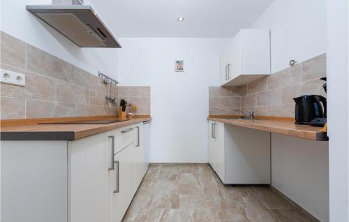 Stunning Apartment In Zadar With Wifi