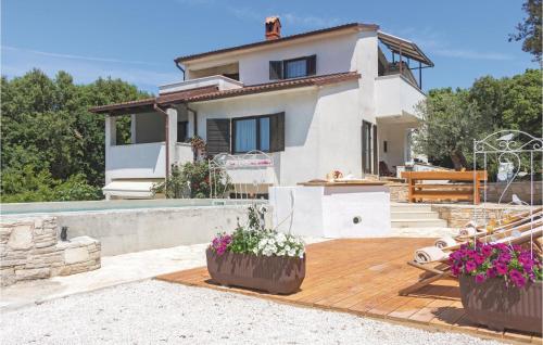 Stunning Apartment In Pula With Wifi