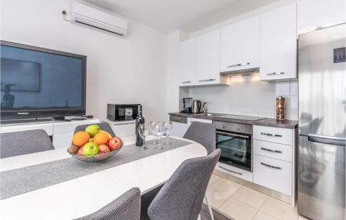 Nice Apartment In Biograd Na Moru With Wifi