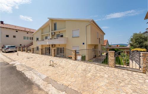 Beautiful Apartment In Zadar With Wifi