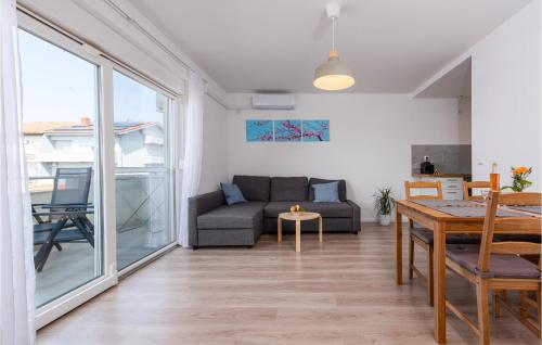 Beautiful Apartment In Zadar With Wifi