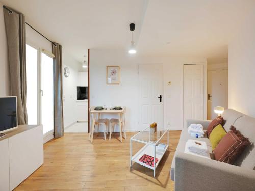 Modern studio 2P - Courbevoie La Défense