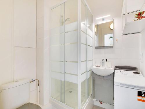 Bright studio with balcony - 2P- Eiffel Tower view
