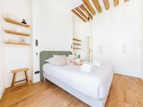 SUPERB apartment in the heart of the Marais