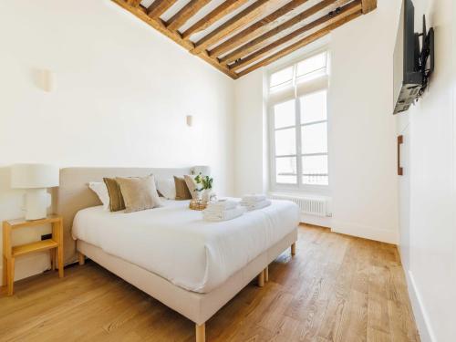 SUPERB apartment in the heart of the Marais