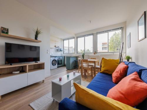 Charming apartment with 1 BDR 2 P Muette 16 ème