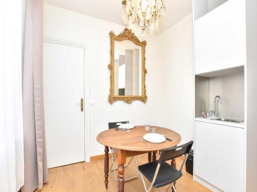 Perle rare Triangle d'Or Great Studio with Terrace - BAIL MOBILITE