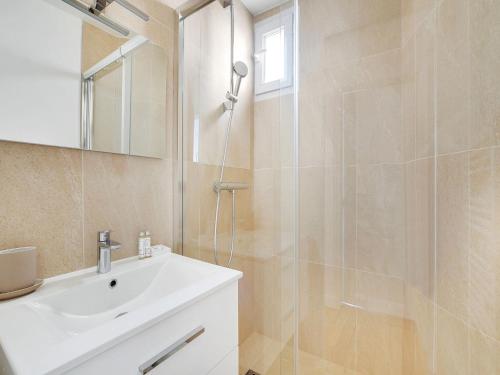 Very nice appt 1 BDR 2P- VOLTAIRE CHARONNE