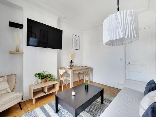 Very nice appt 1 BDR 2P- VOLTAIRE CHARONNE