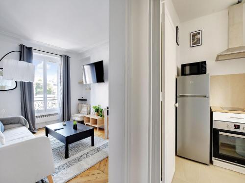 Very nice appt 1 BDR 2P- VOLTAIRE CHARONNE