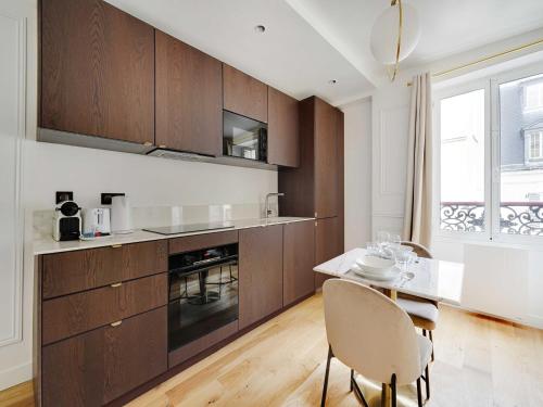 Luxurious getaway 1BDR 2P- Eiffel Tower Invalides