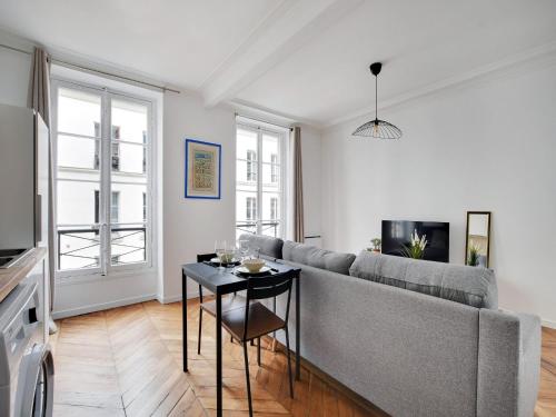 Charming flat near Grands Boulevards