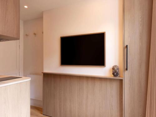 Refined studio with balcony - 2P - Saint Lazare