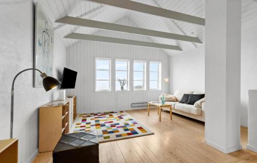 Χώρος καθιστικού στο Awesome Home In Ebeltoft With Wifi