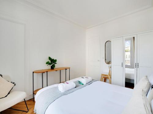 Very nice appt 1 BDR 2P- VOLTAIRE CHARONNE