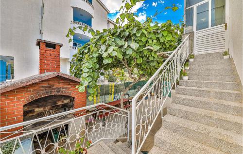 Cozy Apartment In Trogir With Wifi