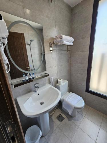 الشقق الفاخرة Modern Apartments of 3 Bedrooms 5 minutes to Haram