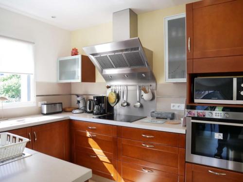 Photo de la galerie de l'établissement Maison 5 pièces avec jardin près des plages et Golf - FR-1-479-209, à Belz