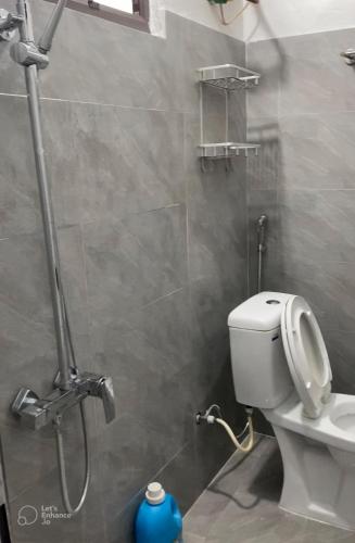 Ένα μπάνιο στο Hometel Hồng Xuka