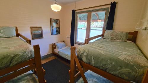Una cama o camas en una habitación de No14 Lovel St