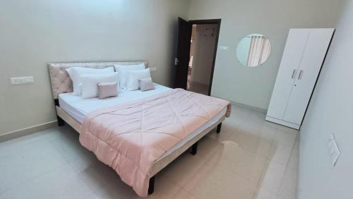 Katil atau katil-katil dalam bilik di Golden sand 1 BHK