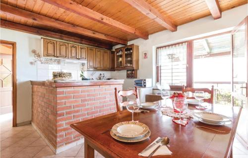 2 Bedroom Amazing Apartment In Lovran